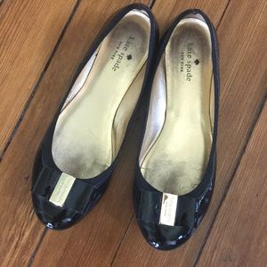 Kate Spade Patent Black Gold Bow Flats 8.5